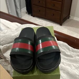 Gucci Black Slide Sandals with Red and Green Stripes